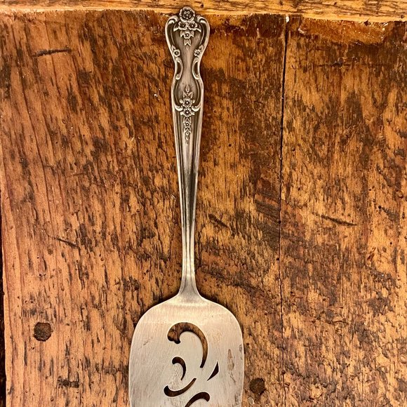 WM Rogers silver plate Pie Server - Picture 3 of 3